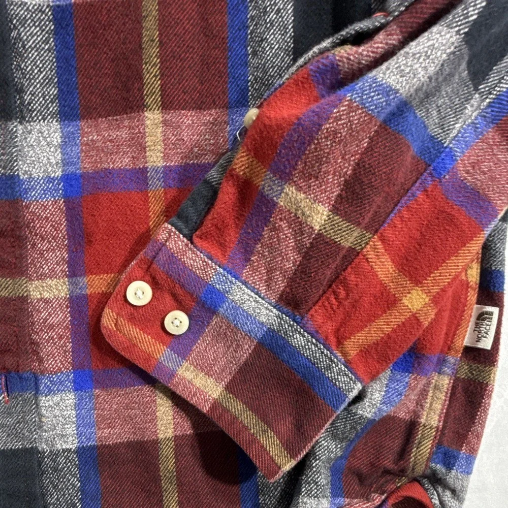 The North Face Arroyo Mens M Flannel Cotton Plaid Long Sleeve Button-Up NF0A5G2Q